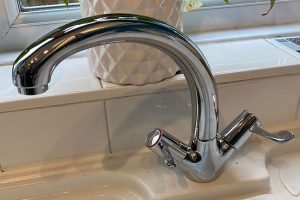 kitchen sink tap installation greenhithe